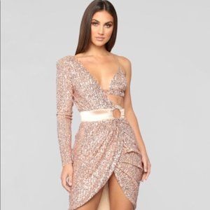 Fashion nova NWT Epic Night sequin dress rose gold size M